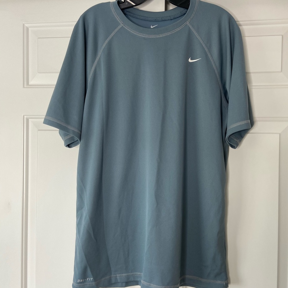 Men’s Nike dri fit shirt